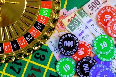 slots17 platform interface showing account login and payment method options including DANA and OVO